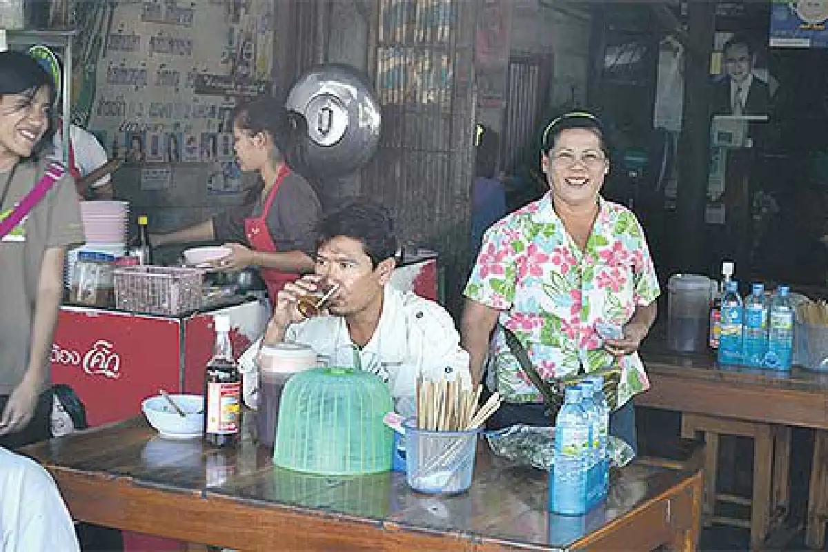 ก๋วยเตี๋ยวรสเด็ดทองผาภูมิ
