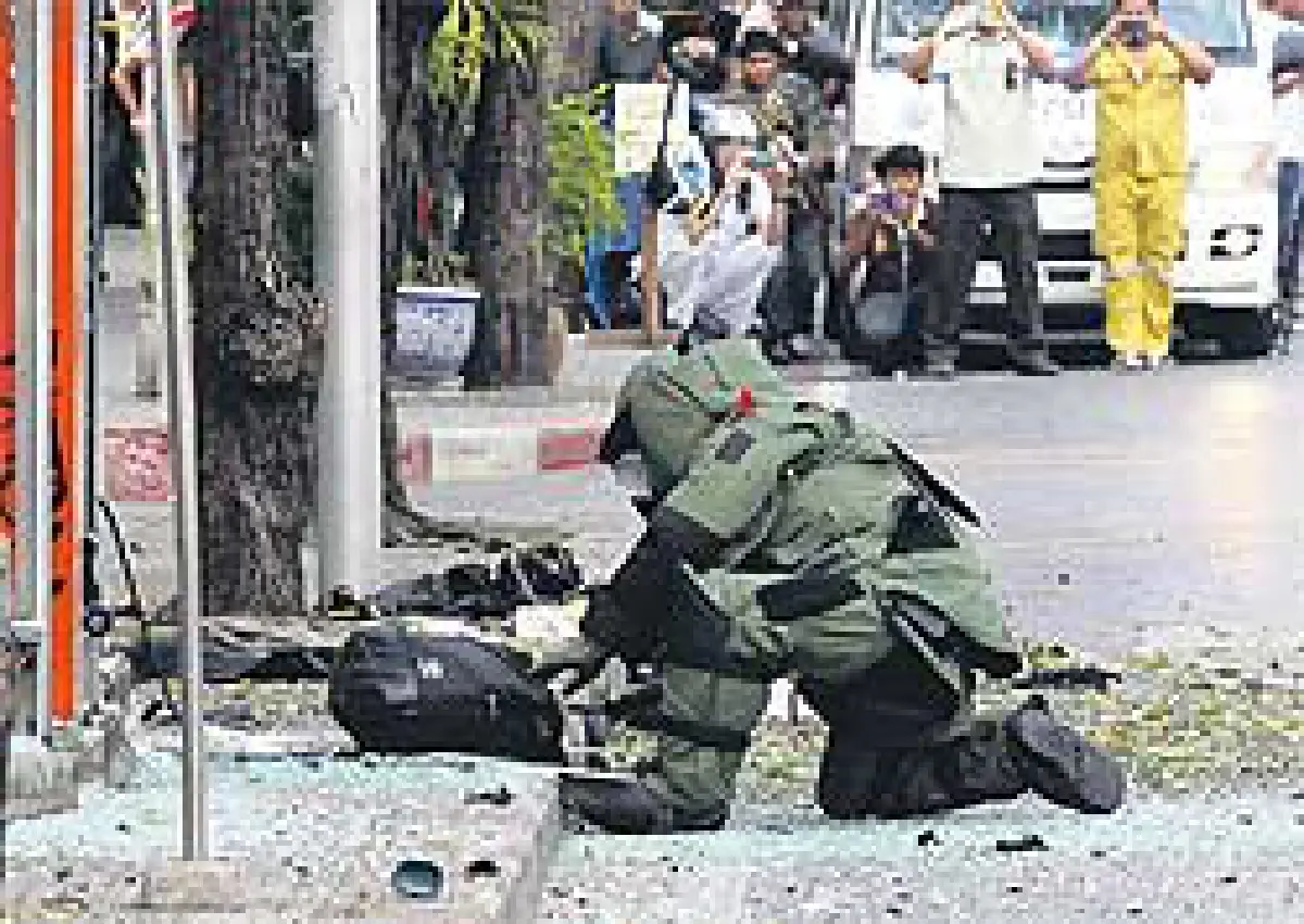 โลกมองไทย