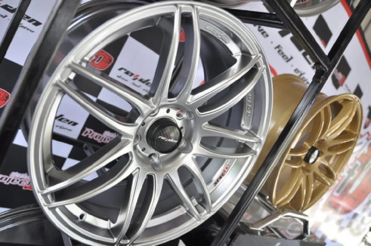 เลนโซ่ เปิดล้อแม็กซ์ 2 รุ่นใหม่