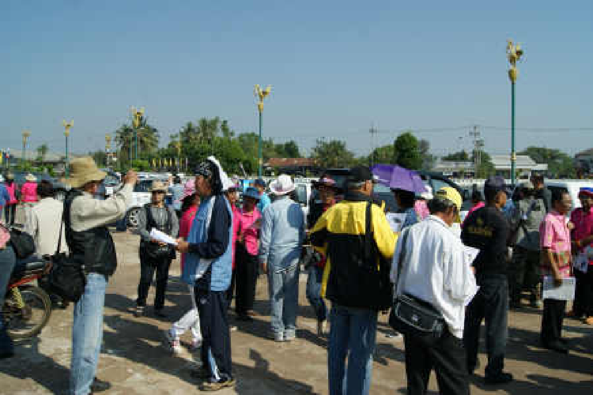 คนอีสานค้านถอนทหารออกจากพระวิหาร คนอีสานค้านถอนทหารออกจากพระวิหาร