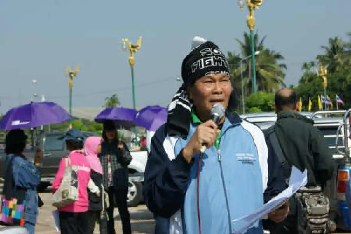 คนอีสานค้านถอนทหารออกจากพระวิหาร