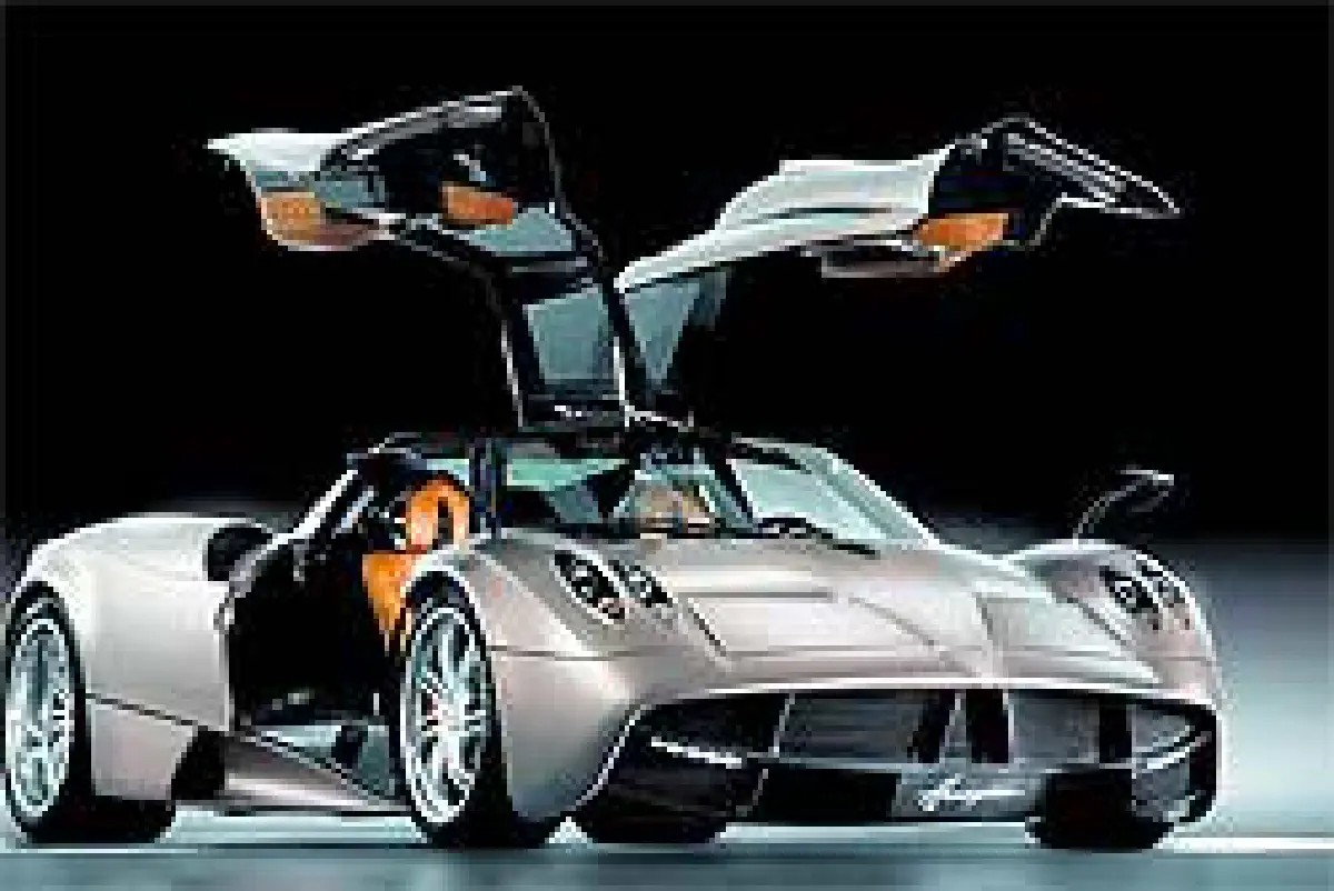 Pagani Huayra ใครมี75ล้าน ค่อยคิดเป็นเจ้าของ