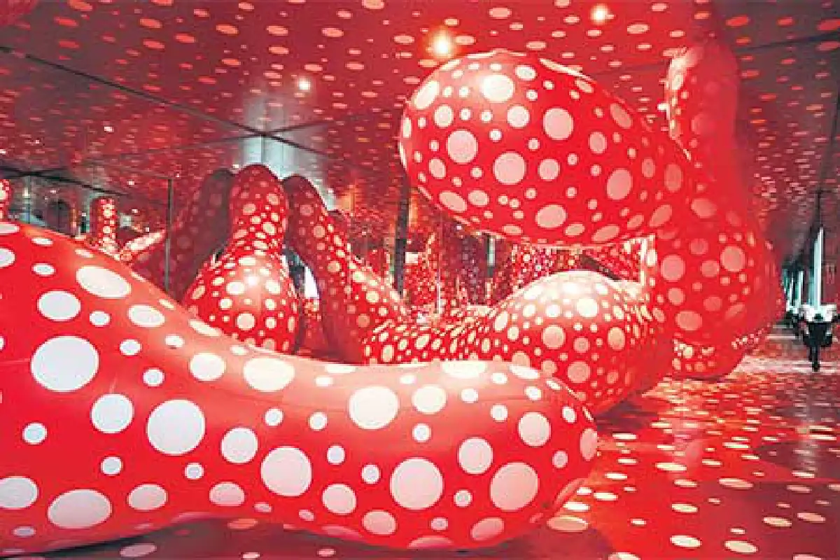 รวมผลงานชิ้นเอก 6 ทศวรรษ ของ ยาโยอิ คุซามะ