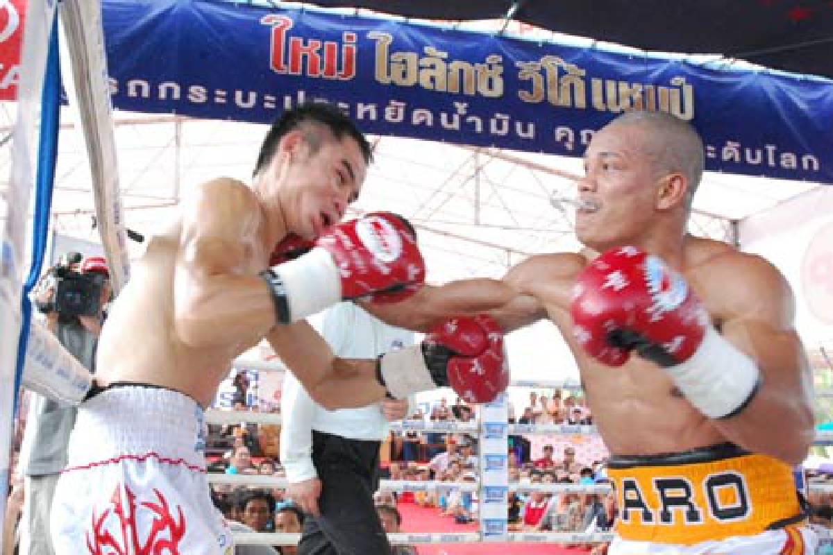 ช็อค!พงษ์ศักดิ์เล็กถูกน็อคยก6 ช็อค!พงษ์ศักดิ์เล็กถูกน็อคยก6