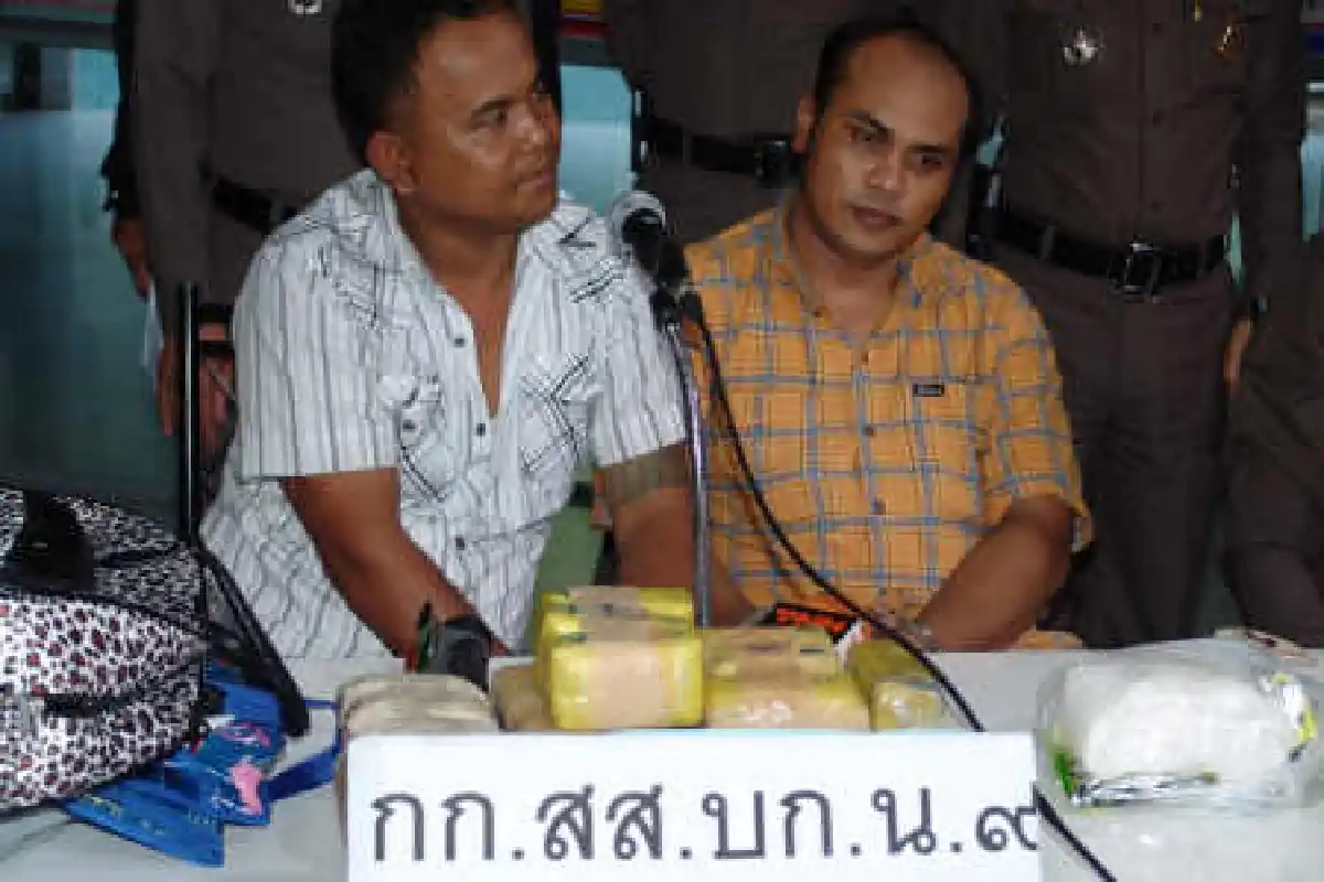 รวบ2หนุ่มค้ายาบ้า-ไอซ์