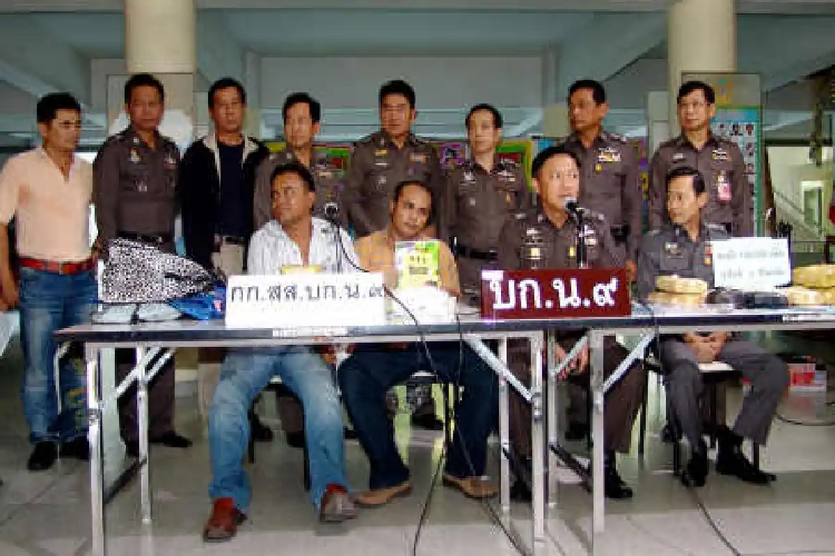 รวบ2หนุ่มค้ายาบ้า-ไอซ์