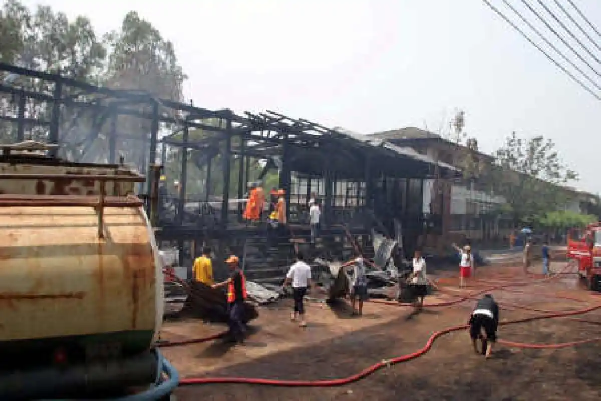 ไฟไหม้อาคารเรียนเก่าแก่วอดกว่า2ล้าน