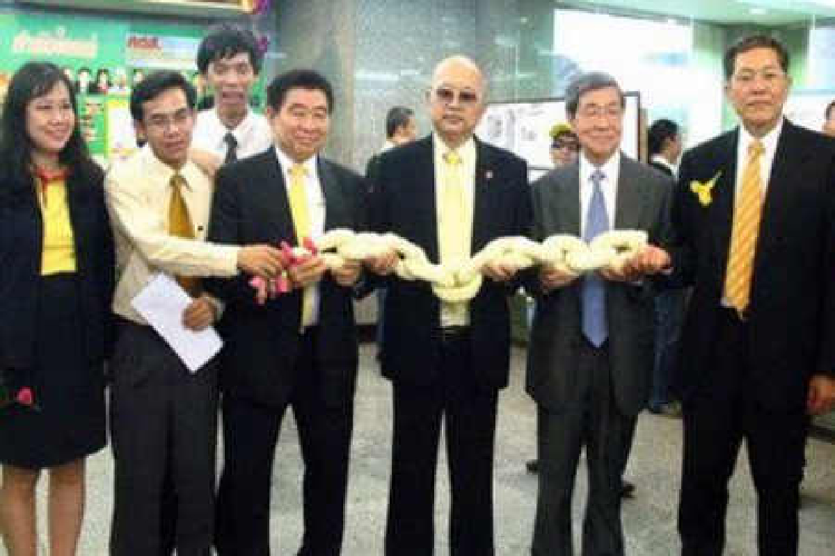 พธม.ค้านโล๊ะคดีคตส.ทั้งหมด พธม.ค้านโล๊ะคดีคตส.ทั้งหมด