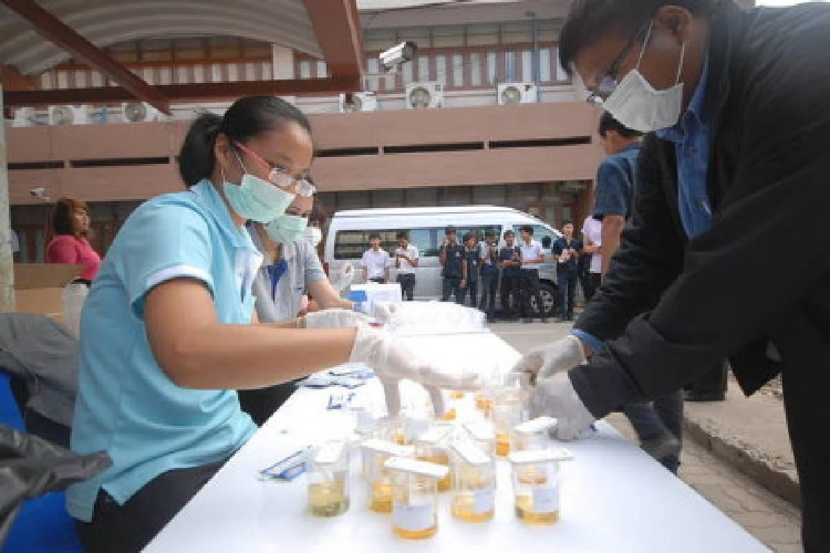 สธ.จับเด็กเทคนิคอยุธยาตรวจพบฉี่ม่วง9ราย