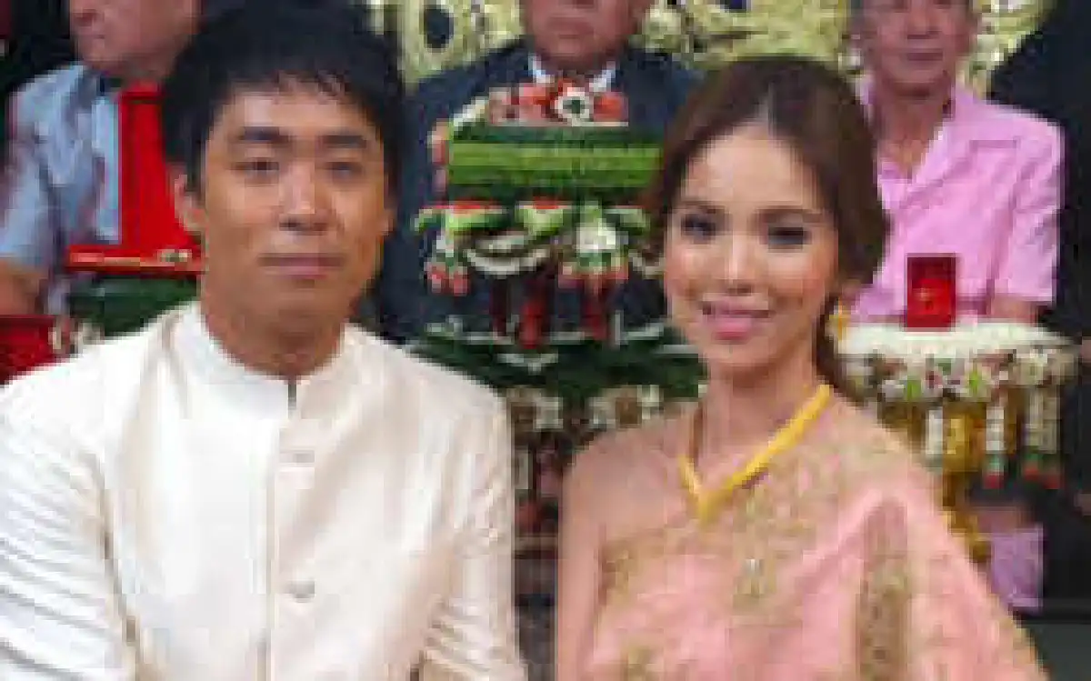 ตั้ม-บัวหมั้นแล้วสินสอด 4 ล้าน