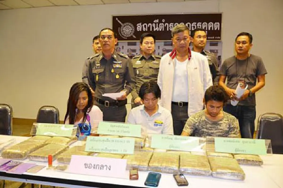 จับแม่ค้าขายกัญชาหวังรวยทางลัด