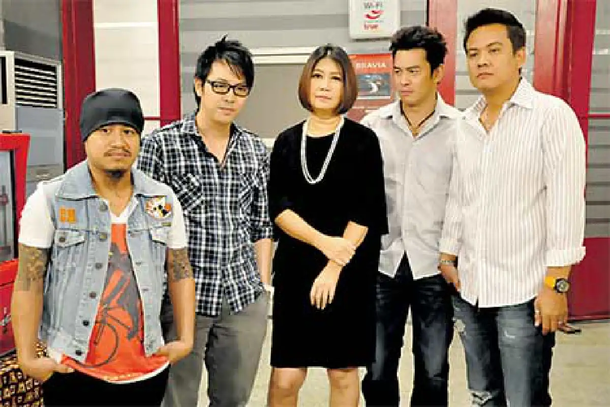 บ๊ายบาย...เป็นต่อ & บางรักซอย 9