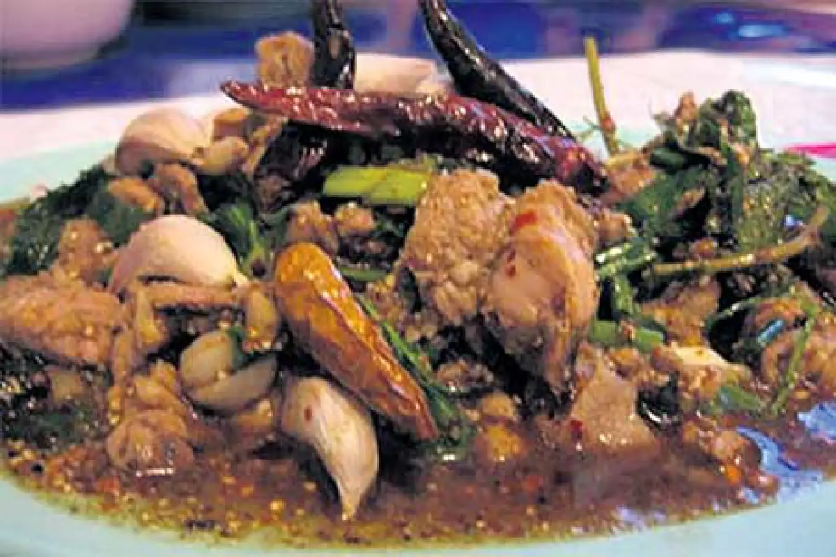 ธนา พาโชค อาหารอีสานรสแซบ