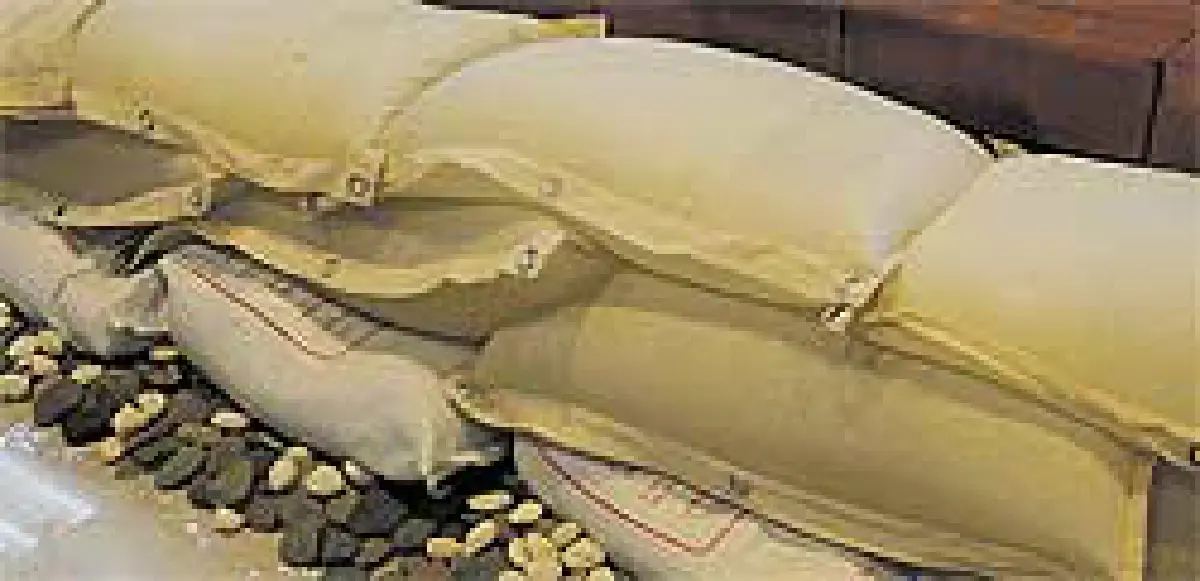 นวัตกรรมสู้น้ำท่วม"กระสอบทรายพองตัว-จ่าเฉยวัดระดับ"