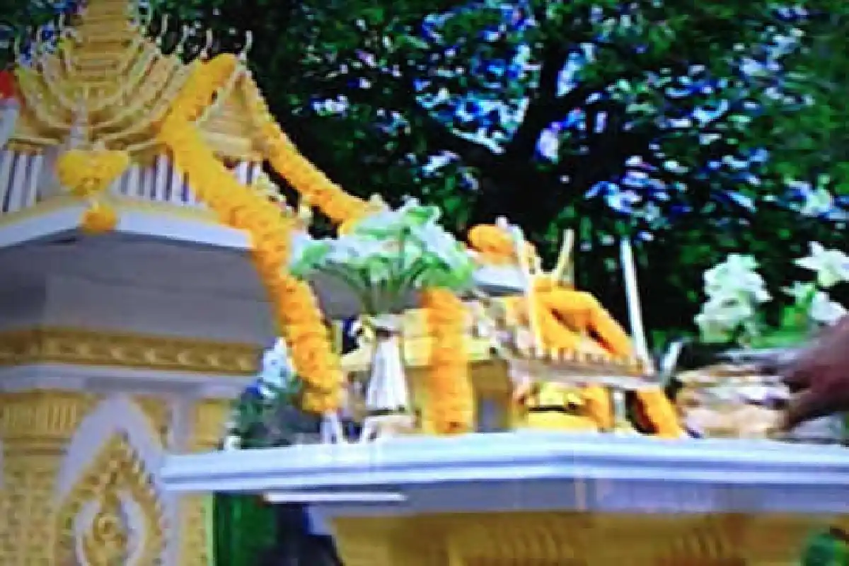 ทำเนียบถือฤกษ์ 09.09 น. ย้ายศาลพระภูมิ