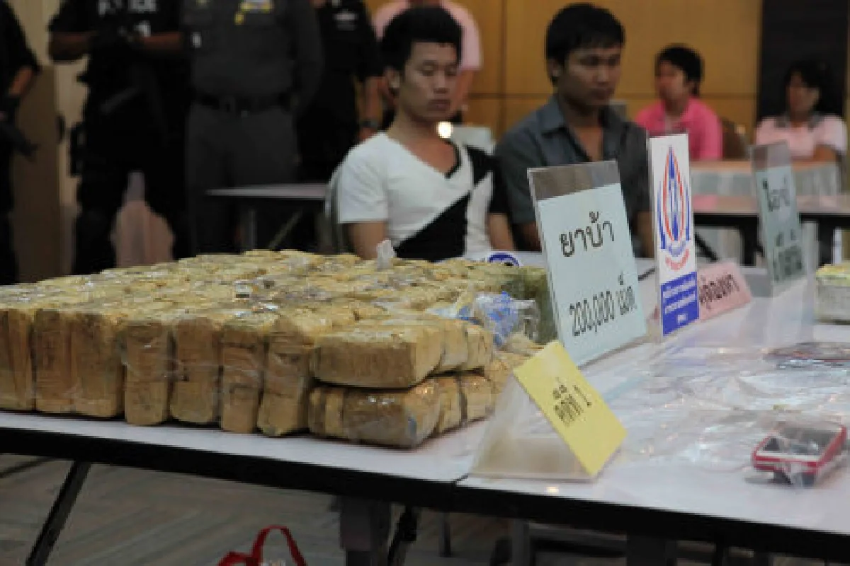 ตำรวจร่วมปปส.จับยาบ้า2แสนเม็ดคาปั้ม