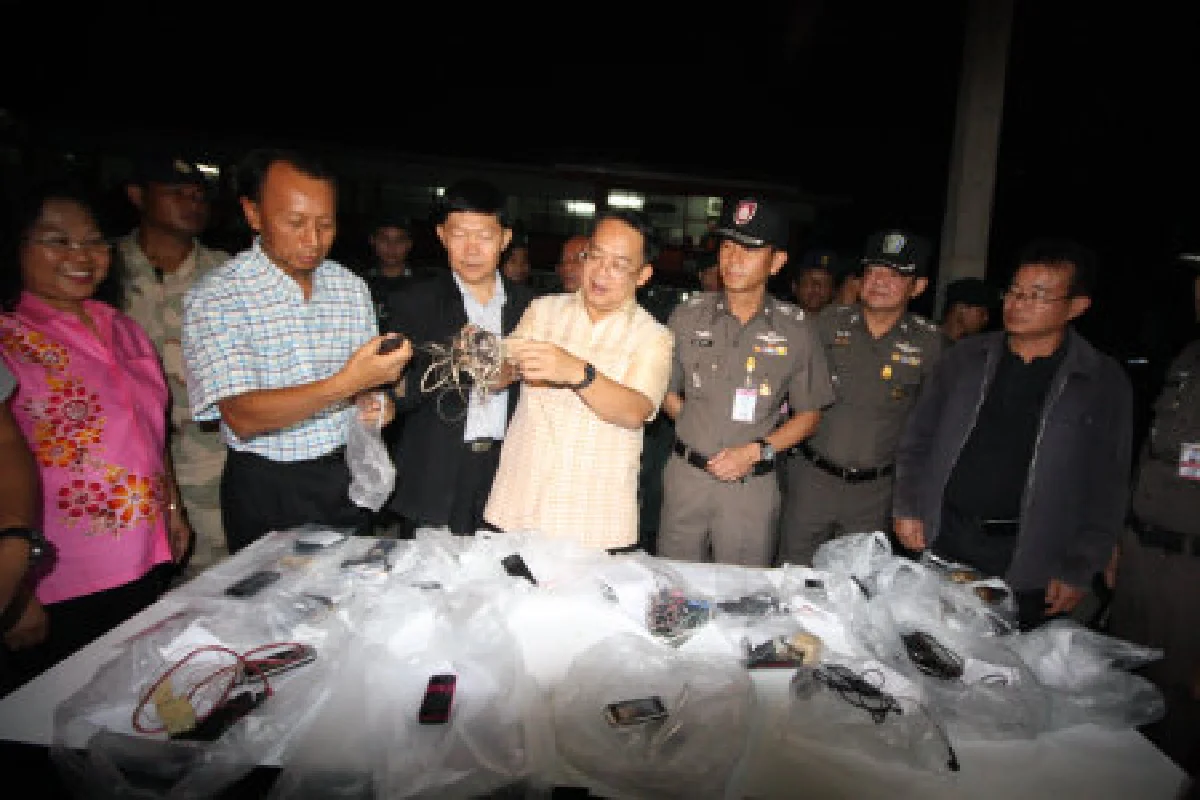 กรุงเก่าค้นเรือนจำเจอโทรมือถือสั่งซื้อยาเสพติด