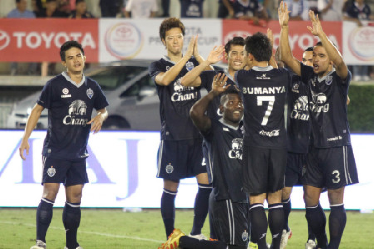 บุรีรัมย์เจ๋งบุกคว่ำกวางโจว2-1 บุรีรัมย์เจ๋งบุกคว่ำกวางโจว2-1