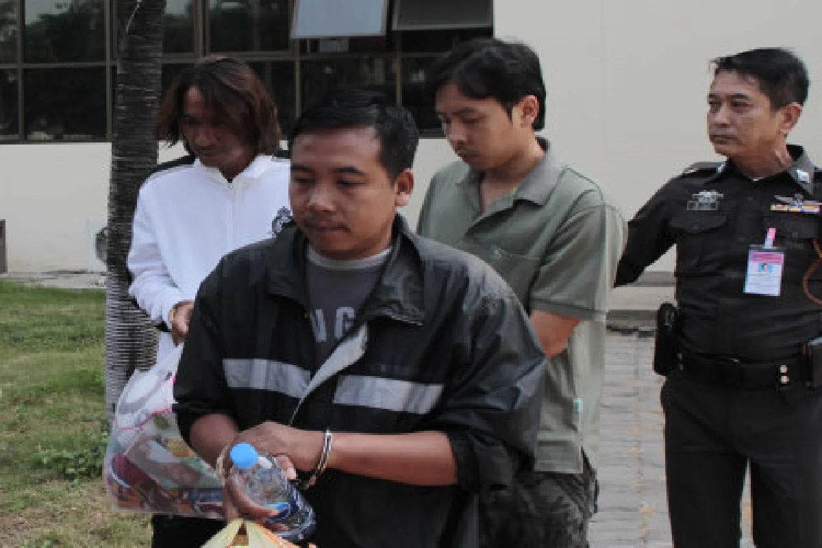 ฝากขังแก็งตร.อมยาบ้าผลัดแรก