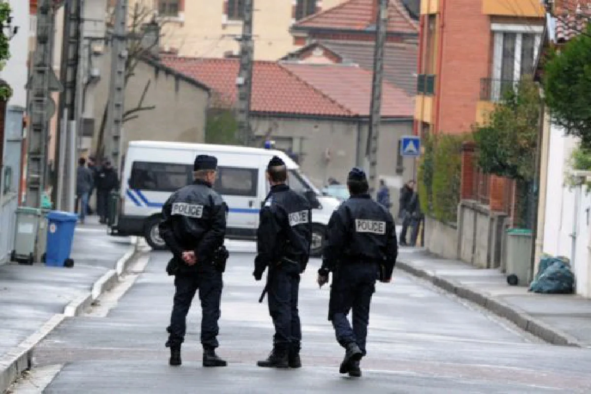French police kill terrorist, end siege