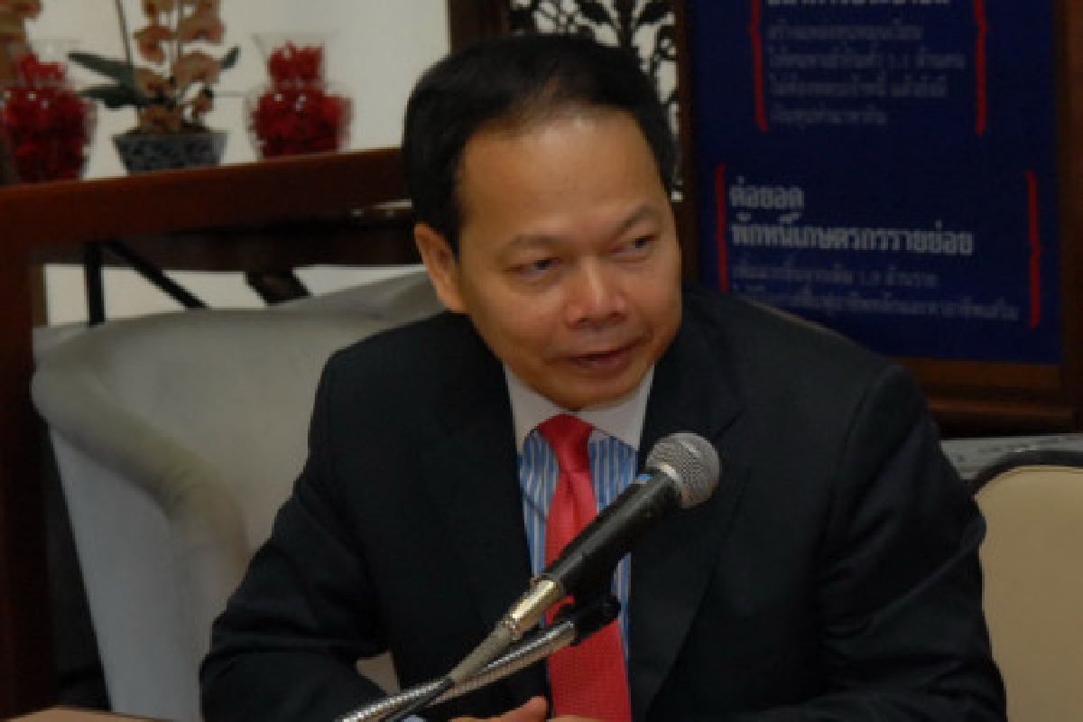 นพดลเผยกำหนดการแม้วไปลาว-เขมร นพดลเผยกำหนดการแม้วไปลาว-เขมร