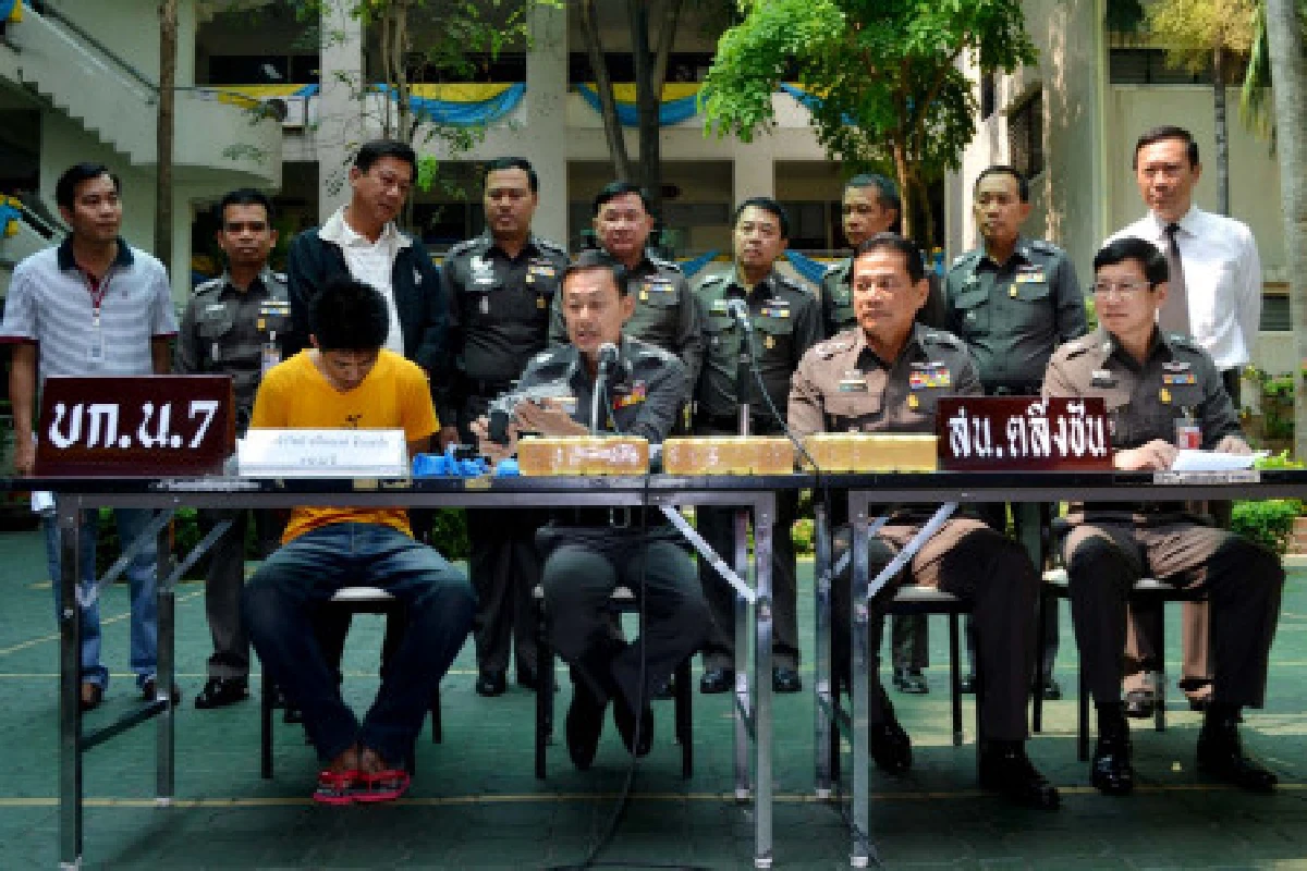 รวบผู้ต้องหาค้ายาบ้าจ่อส่งใต้