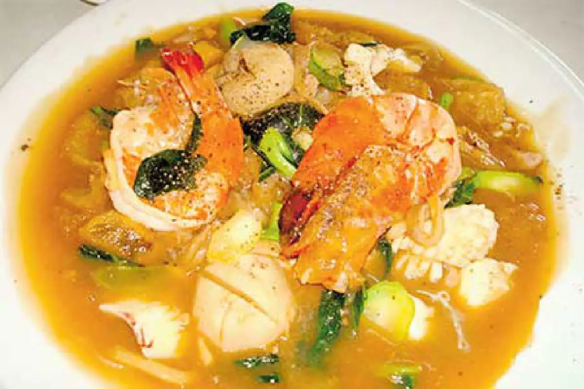 ล่อคุ้ง1 ก๋วยเตี๋ยวซูเปอร์ ริมท่าน้ำกันตัง