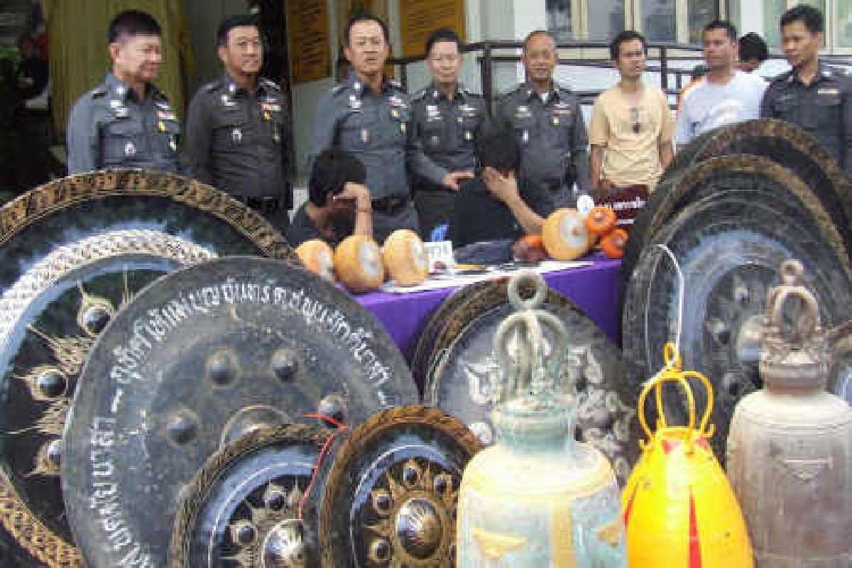 รวบคนร้ายเดินสายขโมยระฆังวัดทั่วอีสาน รวบคนร้ายเดินสายขโมยระฆังวัดทั่วอีสาน