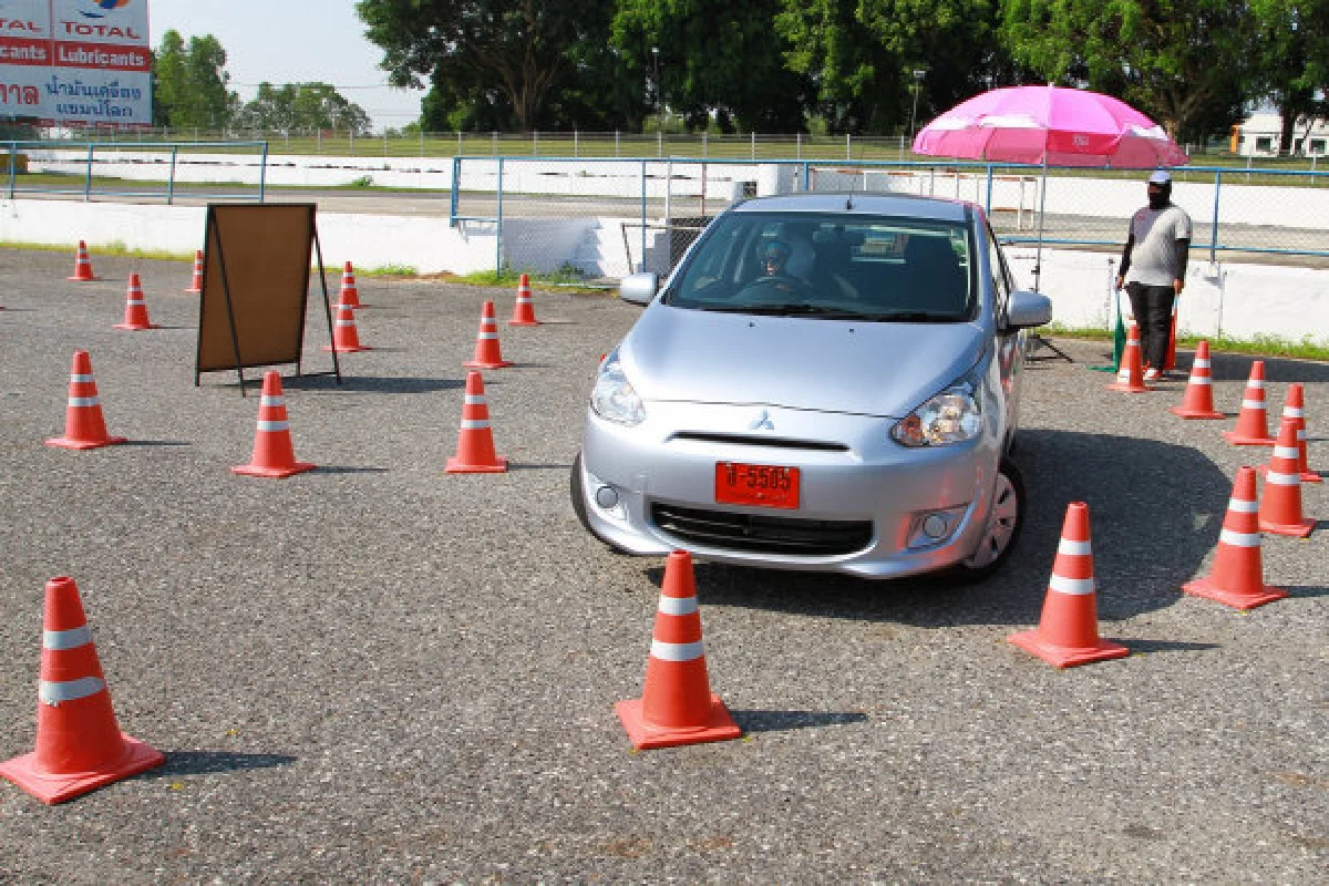 มิตซูบิชิ มิราจ เล็กแค่นี้ แต่ "เอาอยู่"