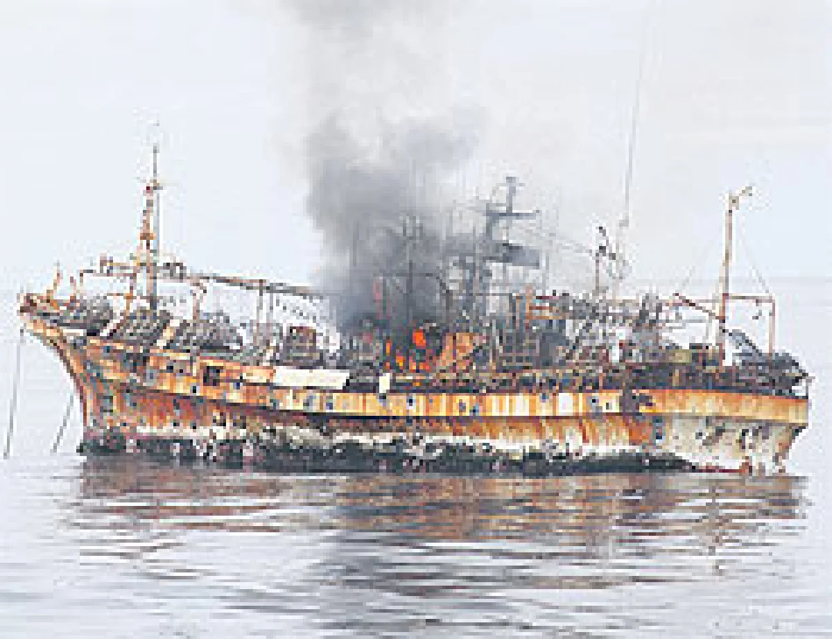 สหรัฐยิงจมเรือผีสึนามิชี้เป็นภัยต่อการเดินเรือ