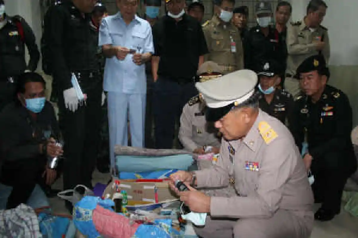 ค้นคุกเชียงรายยึดมือถือ-นักโทษฉี่ม่วง44ราย