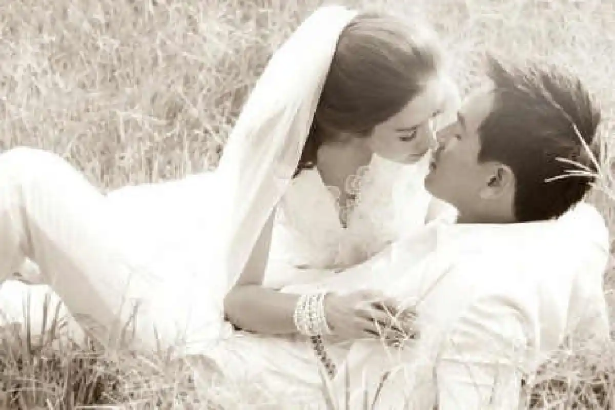 เปิดภาพพรีเวดดิ้งส์แอฟ-สงกรานต์