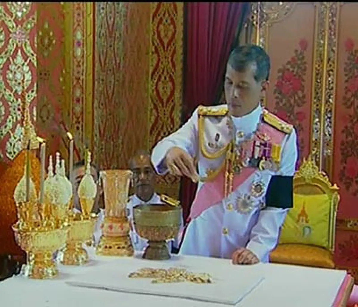 พระบรมฯเสด็จพระราชพิธีเก็บพระอัฐิ