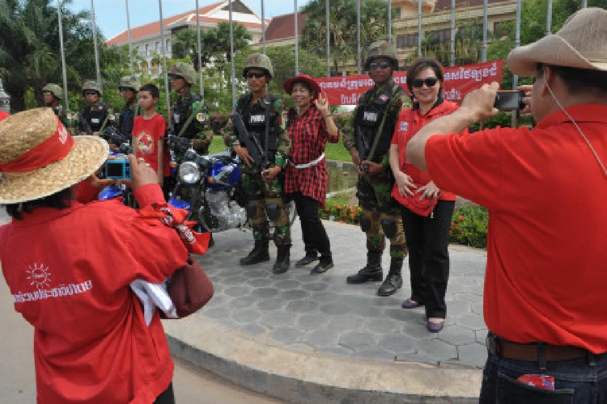 แม้วปราศรัยเขมรย้ำมั่นใจกลับไทยปีนี้