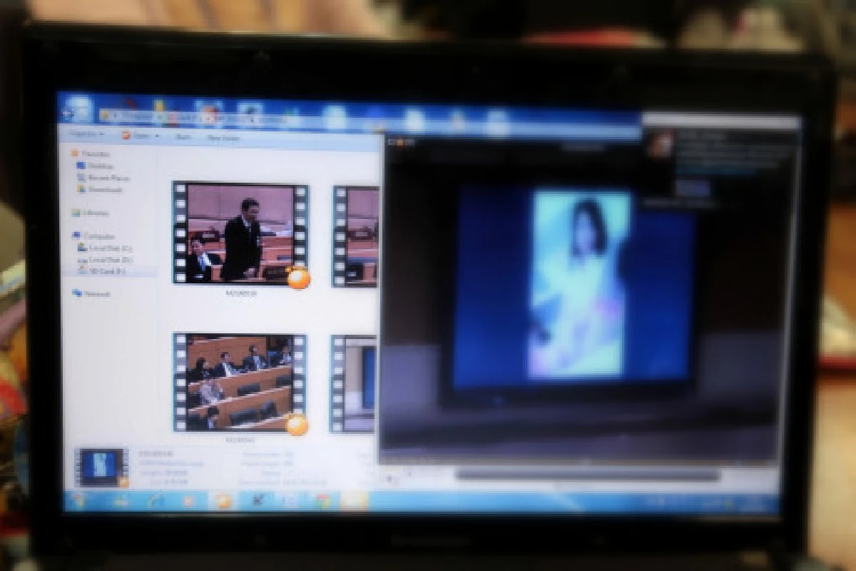 อึ้ง!ภาพสาวโป๊โผล่กลางสภา