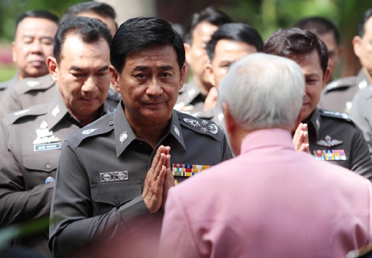 Red shirts uneasy over PM's visit to Prem