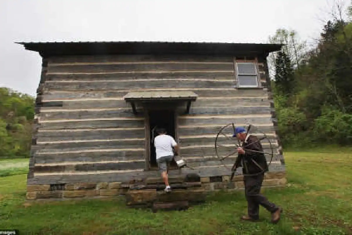 มณฑลที่ยากจนที่สุดในสหรัฐ