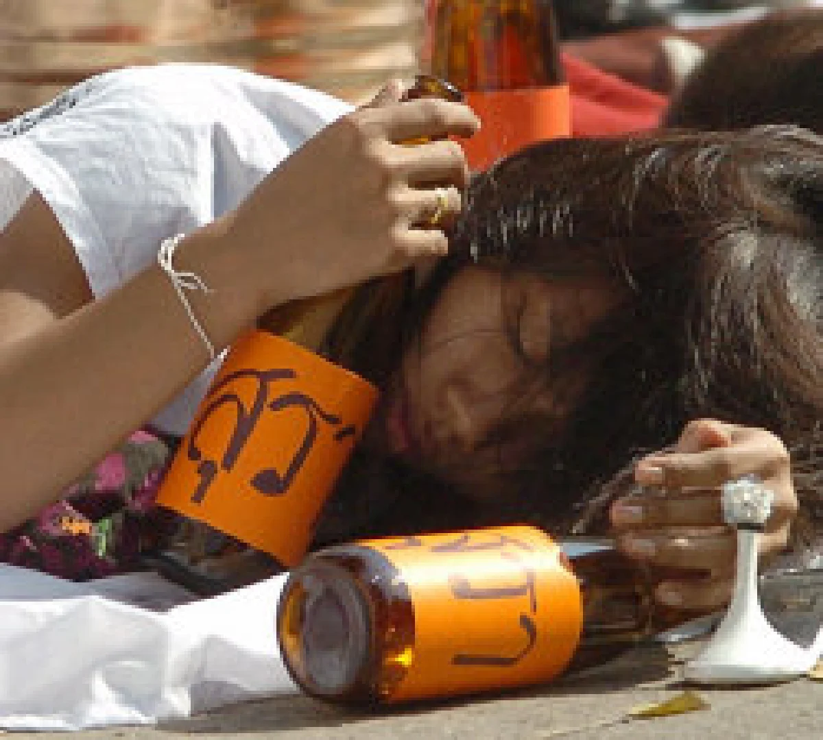 สธ.เตือนดื่มเหล้าหน้าร้อนเสี่ยงตายเร็ว