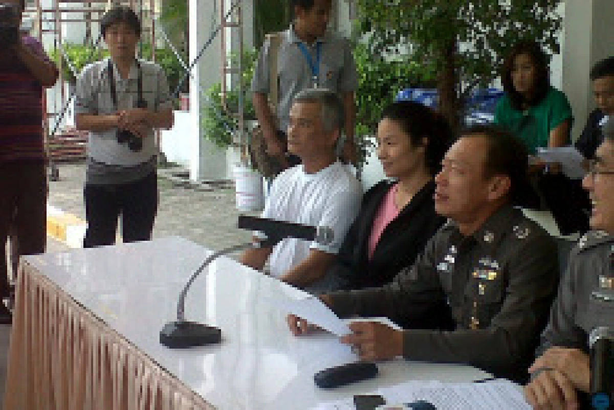 รวบสามีภรรยาหลอกแรงงานไปต่างประเทศ