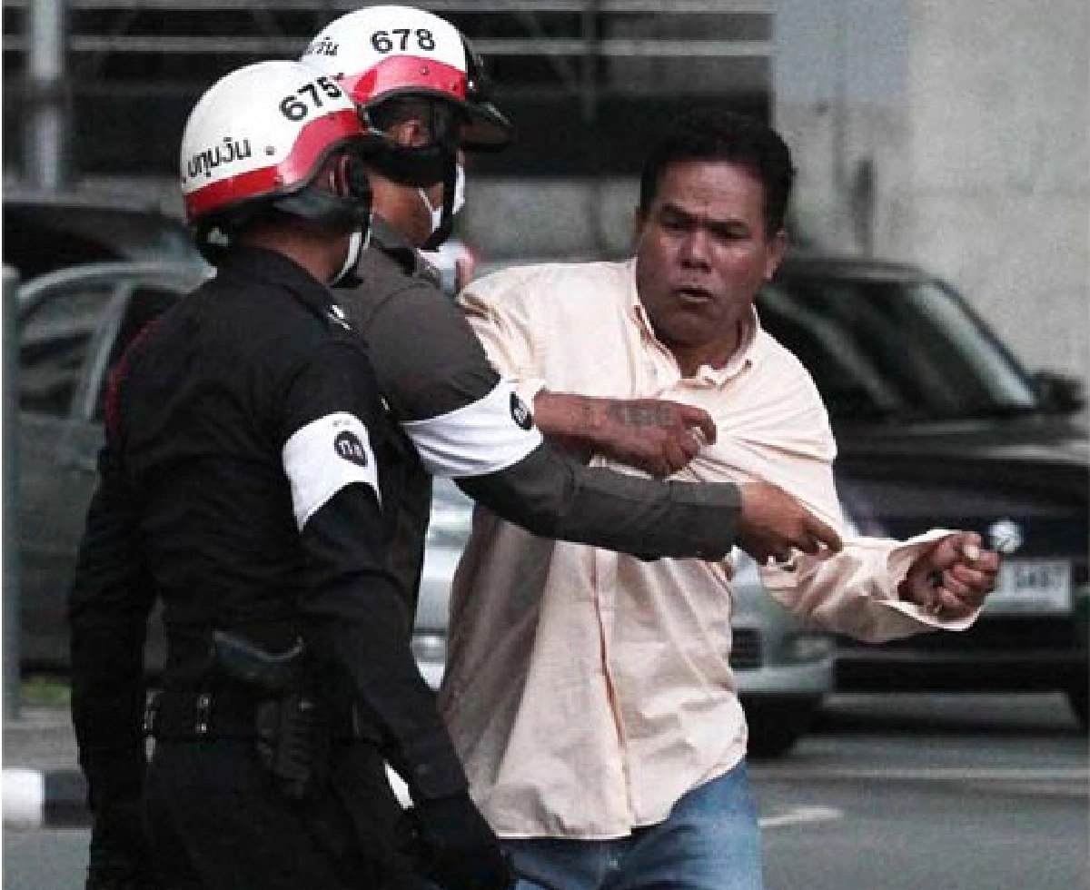Drivers and traffic cops, an uneasy relationship