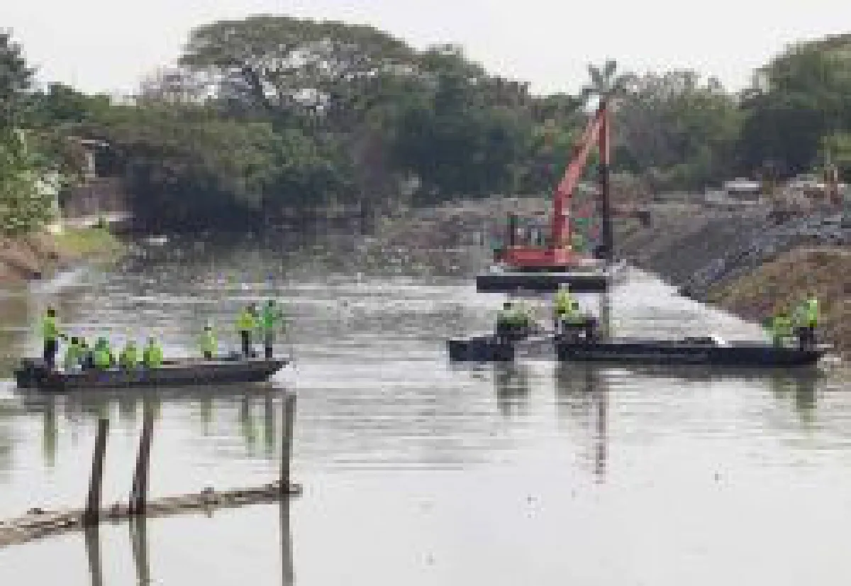 Flood prevention: Big money construction projects?