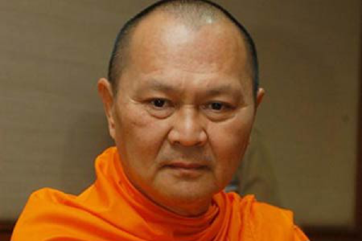 พระรักเกียรติแฉทุกรัฐบาลจ่ายเงินเพื่อเข้าสู่อำนาจ พระรักเกียรติแฉทุกรัฐบาลจ่ายเงินเพื่อเข้าสู่อำนาจ
