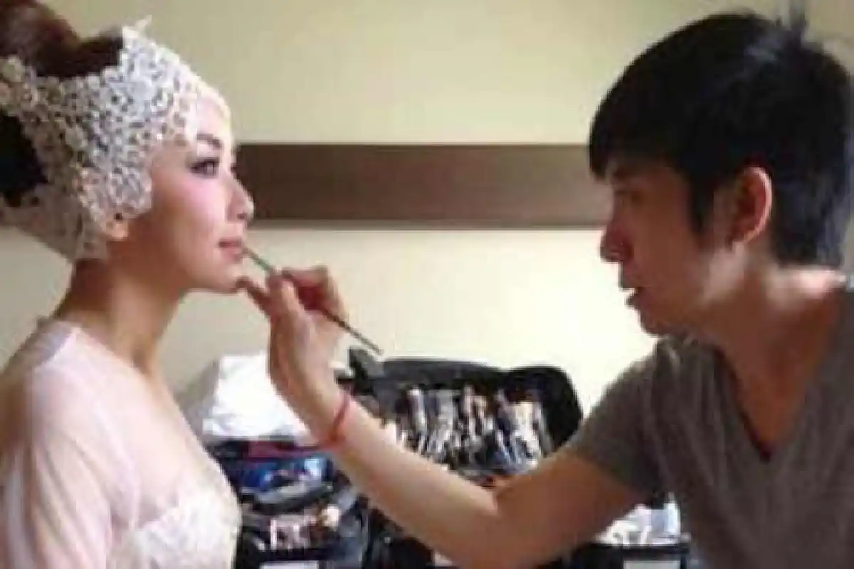 เป้ยควงป๊อปลั่นระฆังวิวาห์