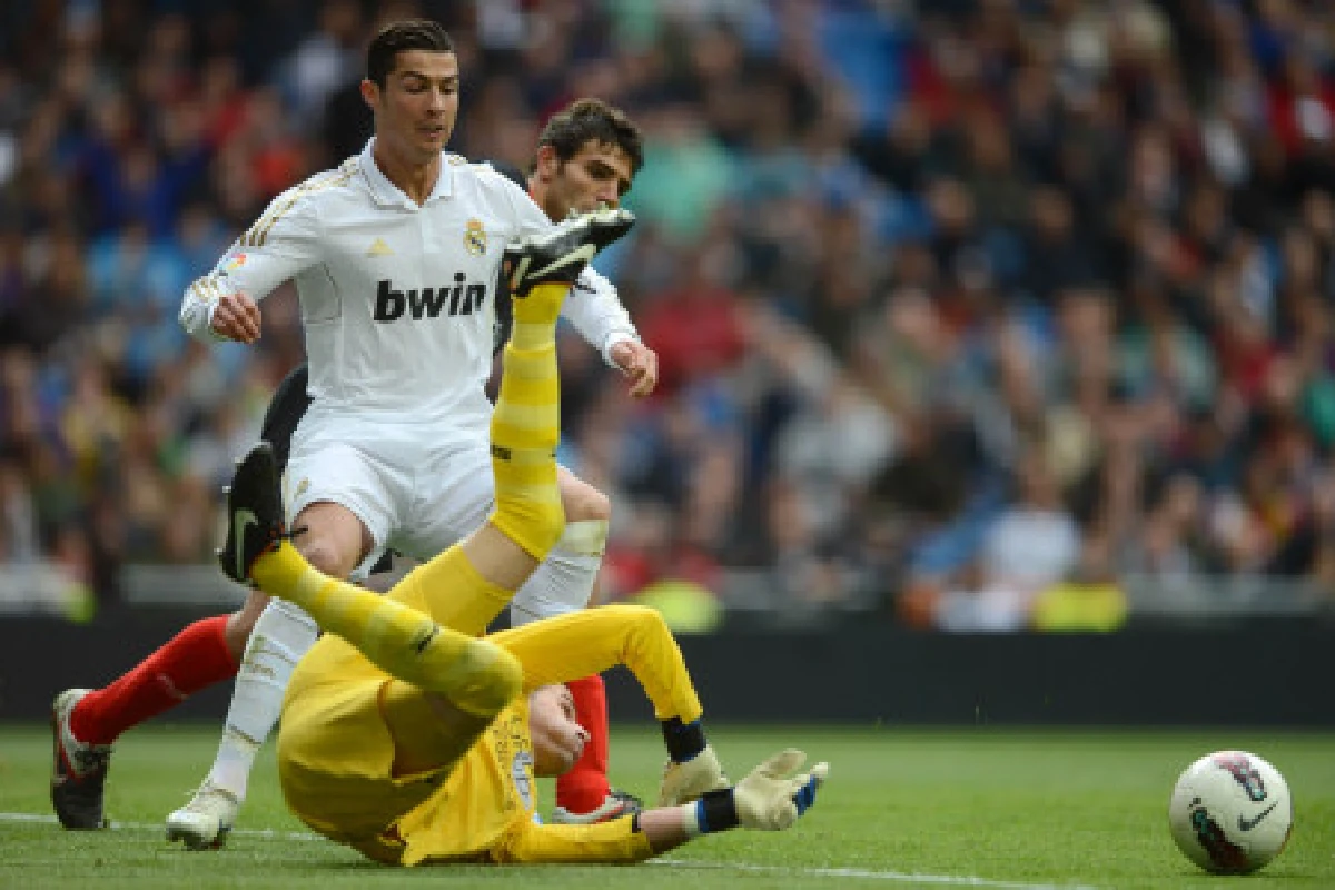 ราชันจ่อแชมป์หลังถล่มเซบีญา3-0