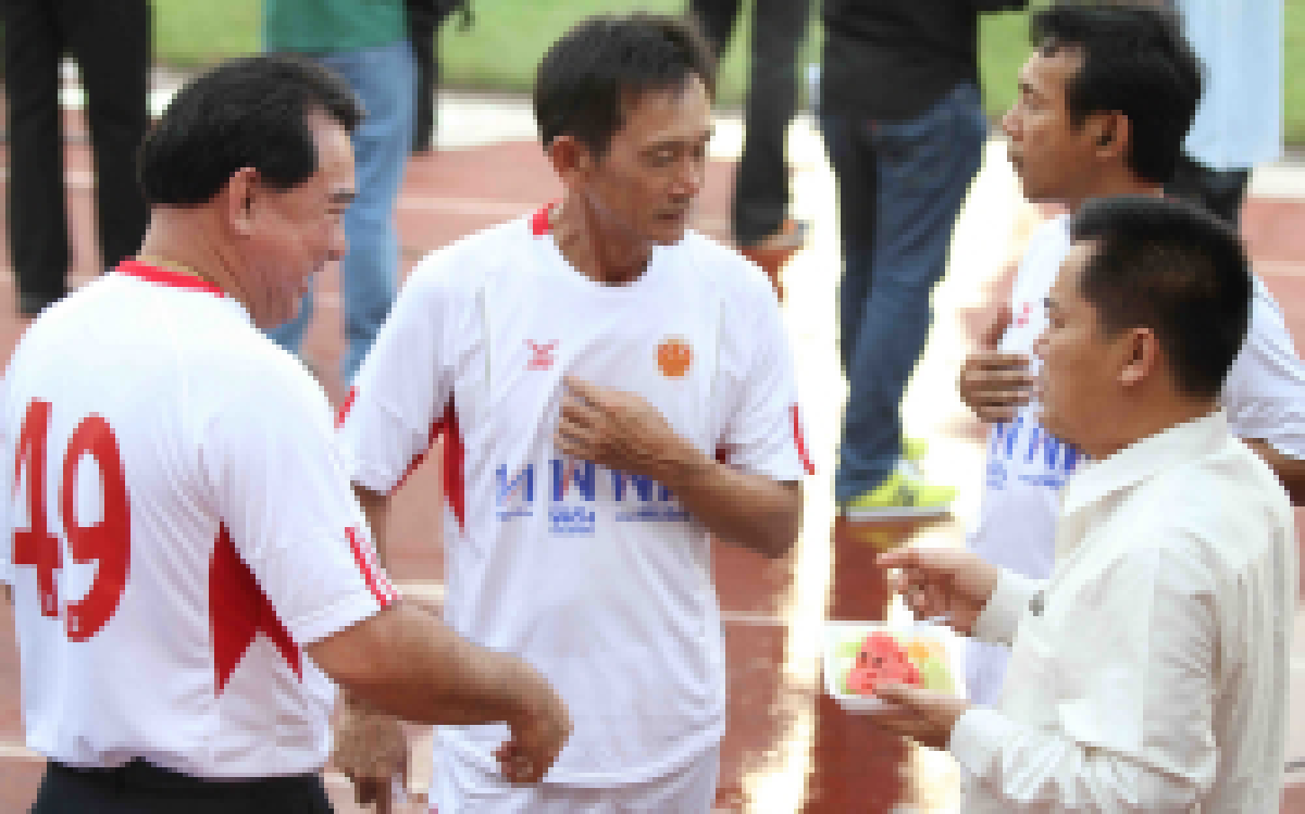 ไม่ชัดบ้านเลขที่ 111 ร่วมงานการเมือง