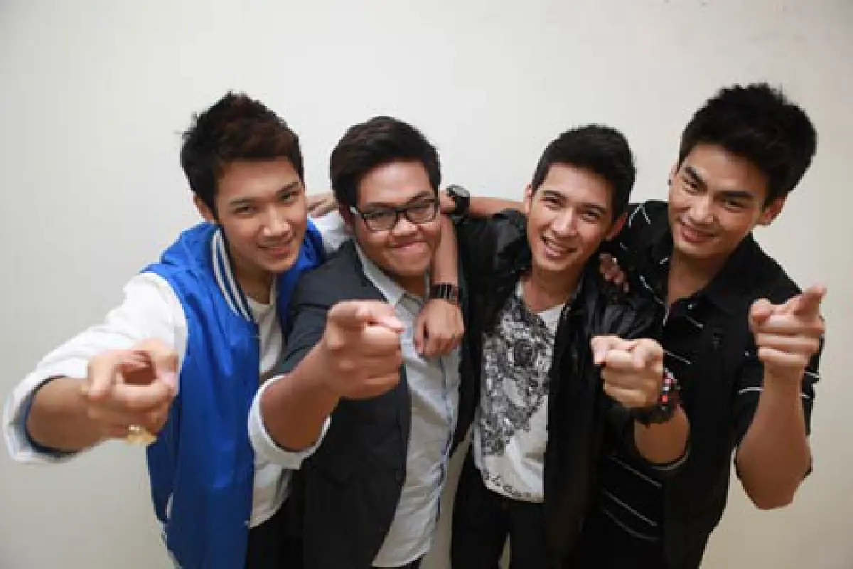 4 หนุ่มหล่อ จากเดอะสตาร์  8 เยี่ยมกองโพสต์ทูเดย์