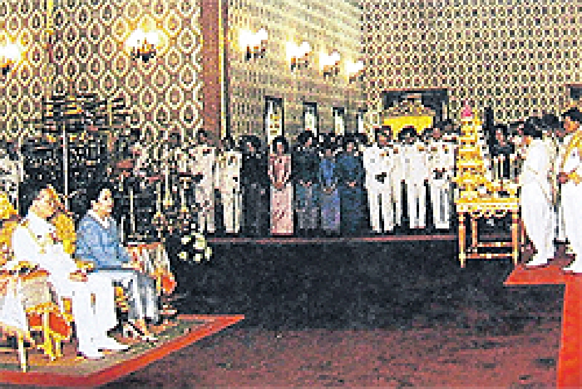 ฉัตรมงคลใต้ร่มพระบารมี
