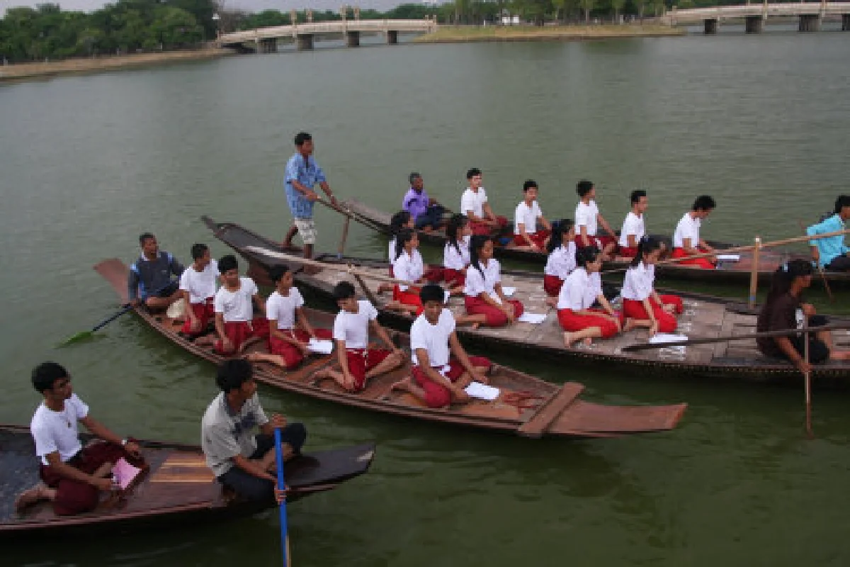ปีติในหลวง-ราชินีเสด็จฯอยุธยา10-13พ.ค.