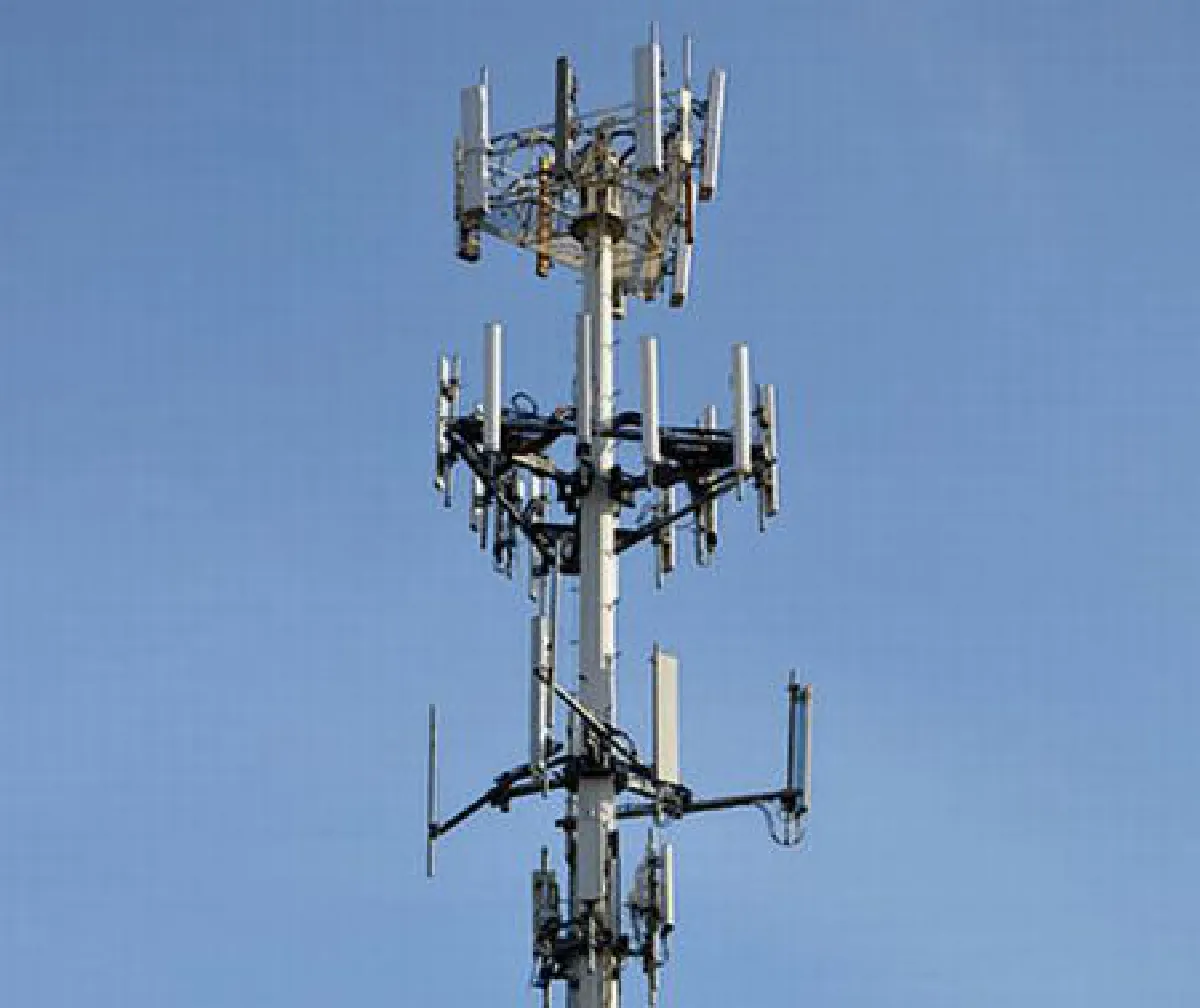 End telecom monopoly before 3G auction