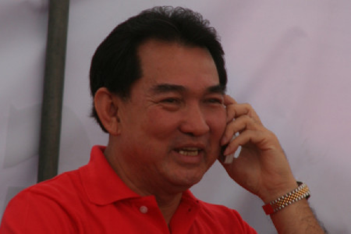 111เตรียมไปจีนปัดพบทักษิณ 111เตรียมไปจีนปัดพบทักษิณ